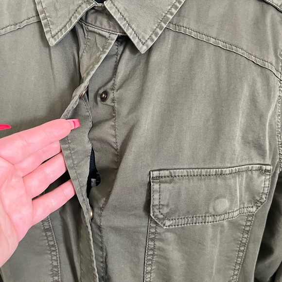 SONOMA button down - Picture 3 of 7